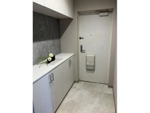 【兵庫県/神戸市東灘区向洋町中】RICウエストコート4番街北棟 3番館 玄関