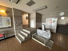 【兵庫県/芦屋市楠町】芦屋山打出住宅 エントランス：車いすの方も利用可能です。