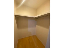 【兵庫県/神戸市東灘区御影山手】メープル御影山手セレヴィ 収納：洋室部分のウォークインクローゼットです