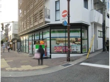 【兵庫県/神戸市東灘区岡本】アヴァンセ岡本 ファミリーマート東灘岡本橋店（現地より約300m）