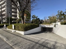 【兵庫県/神戸市東灘区本山南町】グラン・フェルティ本山 駐車場