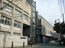 【兵庫県/神戸市灘区深田町】第1サン六甲道ハイツ 神戸市立成徳小学校（現地より約240m）