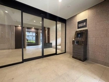 【兵庫県/神戸市灘区大内通】ワコーレ王子公園アクロススクエア エントランス