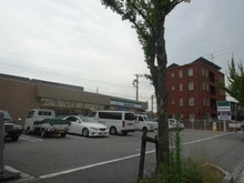 【兵庫県/芦屋市東山町】ローズハイツ芦屋 ファミリーマート芦屋東山店（現地より約350m）