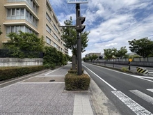 【兵庫県/芦屋市翠ケ丘町】グランドメゾン芦屋翠ケ丘スタイル 前面道路