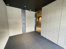 【兵庫県/神戸市東灘区森北町】イニシア神戸森北町 エントランス