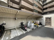 【兵庫県/神戸市東灘区魚崎西町】モンセーヌ住吉川公園 1番館 バイク置場
