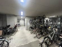 【兵庫県/神戸市東灘区魚崎西町】モンセーヌ住吉川公園 1番館 駐輪場