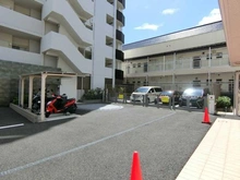 【東京都/江戸川区東葛西】レ・ジェイド葛西ソラリオ 駐車場