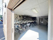 【東京都/江戸川区南葛西】クレストフォルム南葛西 駐輪場
