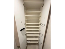 【千葉県/浦安市当代島】イニシア浦安 収納