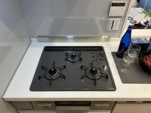 【千葉県/浦安市北栄】ライオンズマンション浦安第2 キッチン：三口コンロ