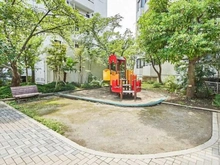 【千葉県/浦安市日の出】フォーラム海風の街 17号棟 敷地内