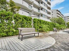 【千葉県/浦安市日の出】フォーラム海風の街 17号棟 敷地内