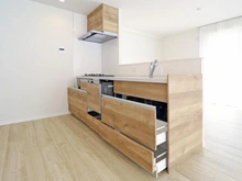 【千葉県/浦安市日の出】アールフォーラム新浦安 C棟 キッチン：収納