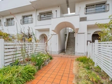 【千葉県/浦安市入船】入船中央エステート 22号棟 エントランス