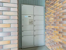 【東京都/江戸川区西葛西】ゼファー西葛西 宅配BOX：不在時の荷物受け取りも宅配ボックスを利用可能