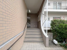 【千葉県/市川市塩浜】ハイタウン塩浜第一 第45号棟 アプローチ