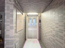 【千葉県/浦安市富士見】ローズガーデン舞浜七番館 共用部：エレベーター