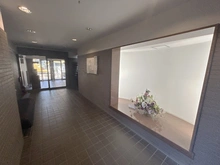 【千葉県/市川市田尻】コスモ市川ガーデンコート エントランス