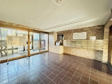 【埼玉県/さいたま市中央区上峰】ライオンズマンション西与野 エントランス