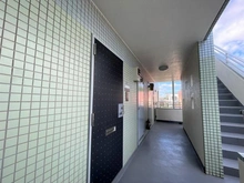 【埼玉県/さいたま市桜区栄和】ユッサ浦和 玄関