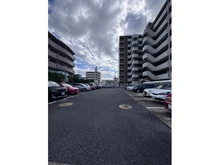 【埼玉県/戸田市本町】ヴェラハイツ戸田公園 駐車場