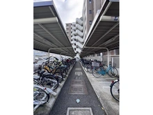 【埼玉県/戸田市本町】ヴェラハイツ戸田公園 駐輪場