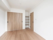 【埼玉県/さいたま市緑区大字大間木】ライオンズマンション東浦和第2 洋室