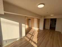 【埼玉県/さいたま市南区内谷】コスモ武蔵浦和プロシィード リビング