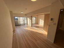 【埼玉県/さいたま市南区内谷】コスモ武蔵浦和プロシィード リビング