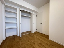 【埼玉県/さいたま市緑区東浦和】コスモ東浦和 洋室