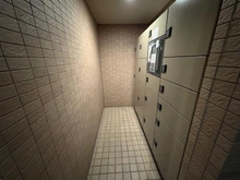 【埼玉県/戸田市中町】コスモシティ戸田公園 宅配BOX