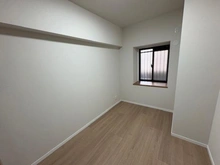 【埼玉県/越谷市瓦曽根】ライフピア南越谷II 洋室