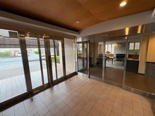 【埼玉県/越谷市瓦曽根】ライフピア南越谷II エントランス