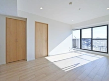 【埼玉県/さいたま市南区鹿手袋】コスモ武蔵浦和エクシード リビング・ダイニング：コーナー窓