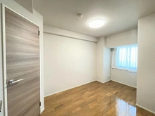 【埼玉県/朝霞市泉水】アドグランデ朝霞台 洋室