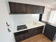 【埼玉県/さいたま市南区四谷】武蔵浦和第弐ローヤルコーポ キッチン：給湯器パネル取り付け前