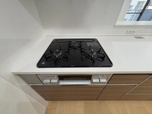 【埼玉県/さいたま市南区白幡】武蔵浦和第3ローヤルコーポ キッチン：３口コンロ