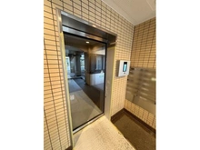 【埼玉県/戸田市上戸田】コスモパーク戸田弐番館 エントランス：インターホン