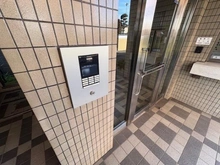 【埼玉県/さいたま市南区内谷】ソルシェ武蔵浦和 エントランス：インターホン