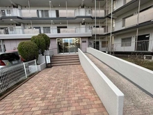 【埼玉県/さいたま市南区辻】ハイラーク浦和 アプローチ