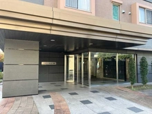 【埼玉県/戸田市笹目南町】ウィズ戸田公園 壱番館 アプローチ