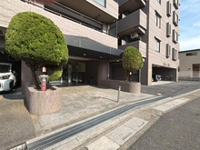 【埼玉県/吉川市大字平沼】レーベンハイム吉川弐番館 アプローチ