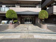【埼玉県/吉川市大字平沼】レーベンハイム吉川弐番館 アプローチ