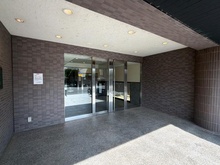 【埼玉県/吉川市大字平沼】レーベンハイム吉川弐番館 エントランス