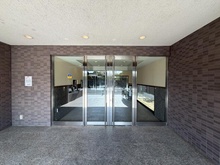 【埼玉県/吉川市大字平沼】レーベンハイム吉川弐番館 エントランス