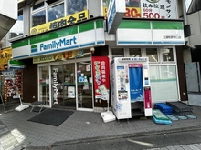 【埼玉県/さいたま市浦和区元町】プラウド北浦和パサージュ ファミリーマート北浦和東口店（現地より約120m）