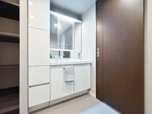 【埼玉県/さいたま市桜区西堀】レーベンリヴァーレ中浦和ファーストレジデンス 洗面室