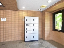 【埼玉県/草加市西町】ライオンズマンション草加西町 宅配BOX